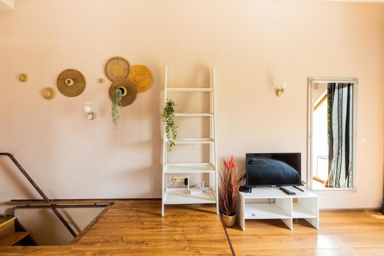 Quiet & Modern Maisonette Varna Bagian luar foto