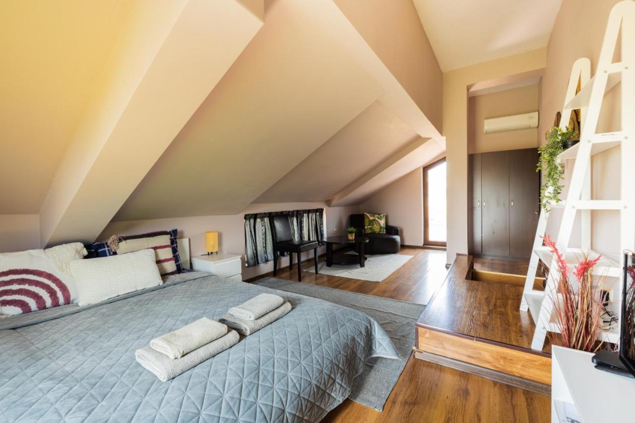 Quiet & Modern Maisonette Varna Bagian luar foto