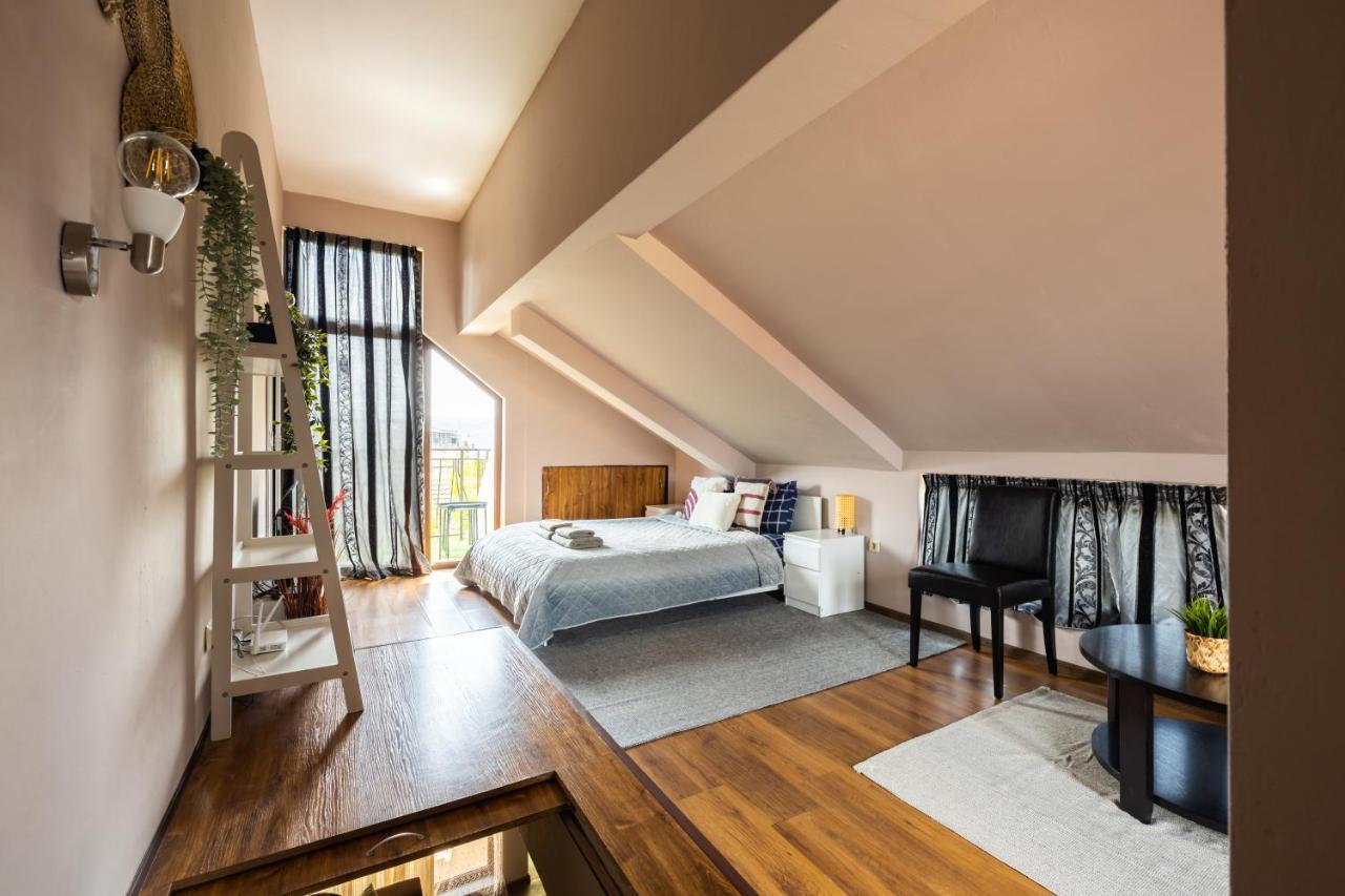 Quiet & Modern Maisonette Varna Bagian luar foto